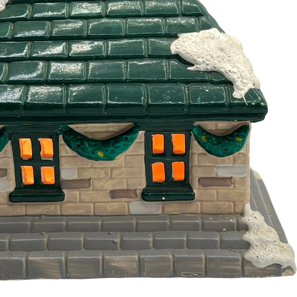 Vintage Department 56 Snow Village Collection Lighthouse Light Up Holiday Decor - Picture 4 of 16